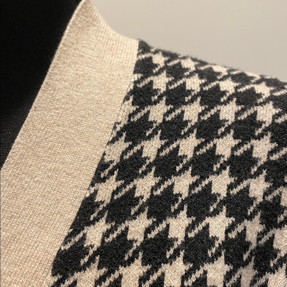 A New Day Women’s Houndstooth Cardigan Size XS Black Cream Pockets V-Neck - Picture 2 of 11